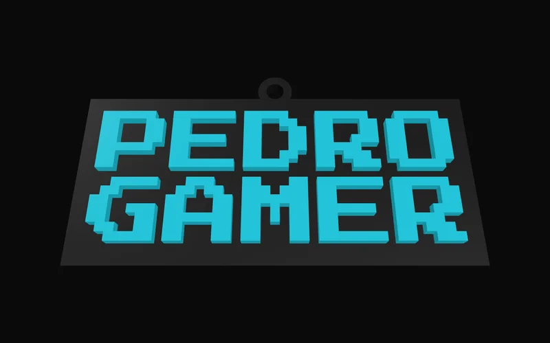 Chaveiro 3D gamer com Pedro Gamer em duas linhas, fonte pixel art ciano e base preta